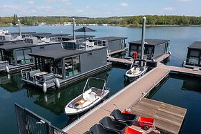Houseboat at Mookerplas
