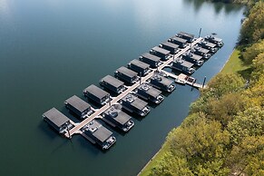 Houseboat at Mookerplas
