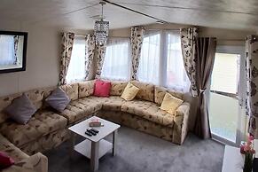 Delightful 2 Bedroom Caravan Manor Park Hunstanton