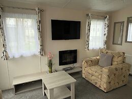 Delightful 2 Bedroom Caravan Manor Park Hunstanton