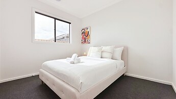 Creekstone 4B Home by GoodLive
