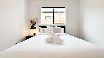 Creekstone 4B Home by GoodLive