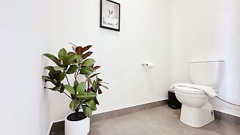 Creekstone 4B Home by GoodLive