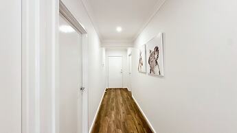 Creekstone 4B Home by GoodLive