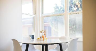 Metawise 2BR Apt Steps to Brighton-le-sands Beach
