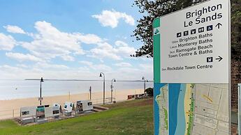 Metawise 2BR Apt Steps to Brighton-le-sands Beach