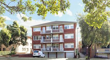Metawise 2BR Apt Steps to Brighton-le-sands Beach