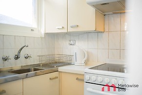 Metawise 2BR Apt Steps to Brighton-le-sands Beach