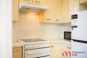 Metawise 2BR Apt Steps to Brighton-le-sands Beach