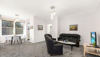 Metawise 2BR Apt Steps to Brighton-le-sands Beach