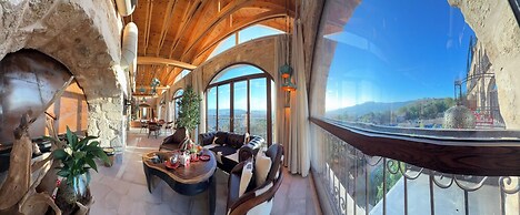 Tal Rumman Hotel