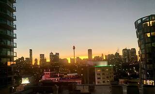 Chic, Spacious Apartment in Iconic Art Deco Building, Potts Point