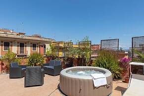 Penthouse with Jacuzzi