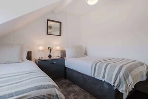 Licatas Apartment Cirencester Cotswolds Sleeps 6