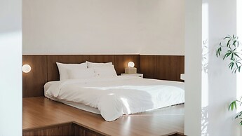 Chuncheon Rehouse