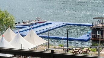 Gapyeong Club Board Resort