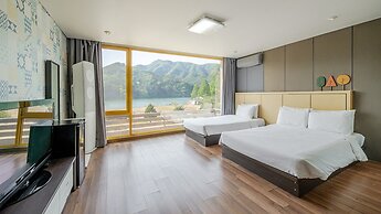 Gapyeong Club Board Resort