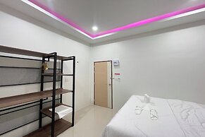 Nueng Pool Villa