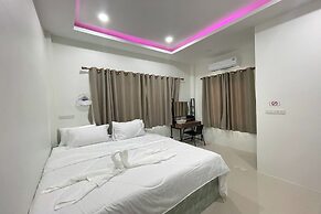 Nueng Pool Villa