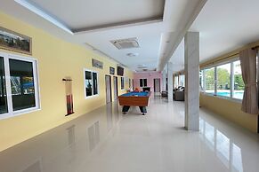 Nueng Pool Villa