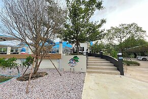 Nueng Pool Villa