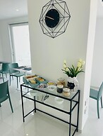 Gheloi Apartments