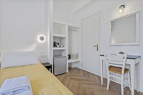 Kamelia Hotel