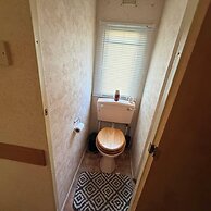 Static Caravan Sleeps 8 With Indoor Pool