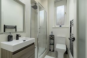 Modern Wheatfield Apartment