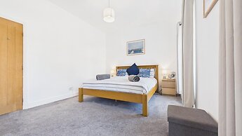 Stone's Throw - 3 Bed Holiday Home - Saundersfoot