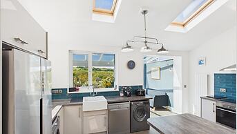 Stone's Throw - 3 Bed Holiday Home - Saundersfoot