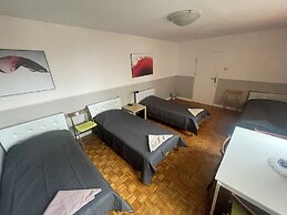 Lama Rooms