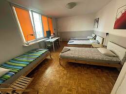 Lama Rooms