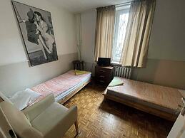 Lama Rooms