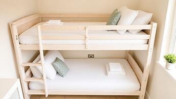 Buttercup - 2 Bed Cottage - Red Forest Retreats