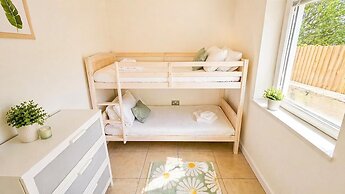 Buttercup - 2 Bed Cottage - Red Forest Retreats