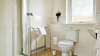 Foxglove - 2 Bed Cottage - Red Forest Retreats
