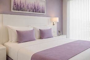 The Avoryn Hotel & Suites