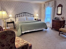 Deerfield Inn