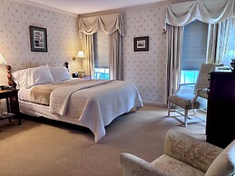 Deerfield Inn
