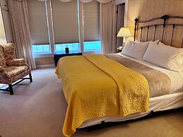 Deerfield Inn