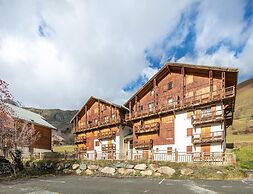 Mountain Apartment With Alpine Comfort