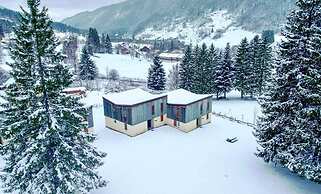 Mountain Flat With Pool in Lelex