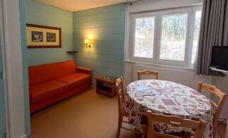 Mountain Flat With Pool in Lelex