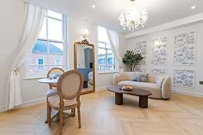 2 Boutique Apts Parisian Gold Bath BHM