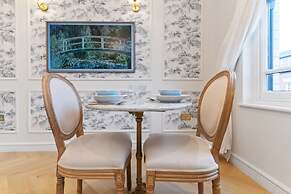 2 Boutique Apts Parisian Gold Bath BHM