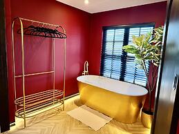 2 Boutique Apts Parisian Gold Bath BHM