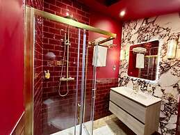 2 Boutique Apts Parisian Gold Bath BHM