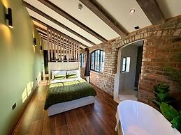 Gold Bath Japandi 2 Apts Bham City Centre