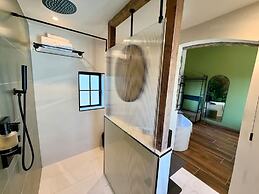 Gold Bath Japandi 2 Apts Bham City Centre